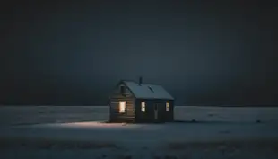 botter17_Cold_night_cabin_plains_hyperminimalism_National_Geogr_33dedd23-5017-4c45-a06e-cc8a8732374b.png