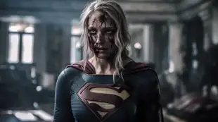 botter17_fully_body_photo_of_supergirl_bruised_and_hurt_with_ri_ae6a3387-1972-4db7-8b47-16fca5e86c67.png